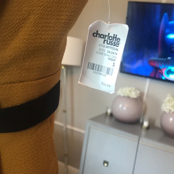 Jumpsuit - Picture 5 of 7